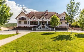 M1 Szekér Csárda Hotel és Étterem