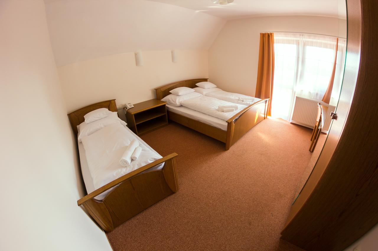 M1 Szekér Csárda Hotel és Étterem Obarok Extérieur photo